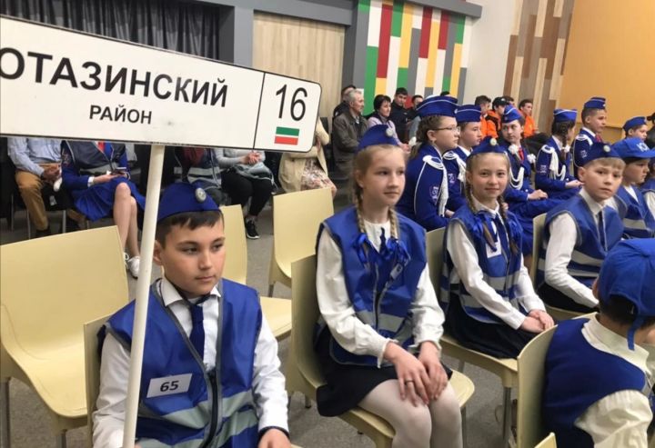 Сегодня команда ЮИД "Уруссинской гимназии" защищает честь района