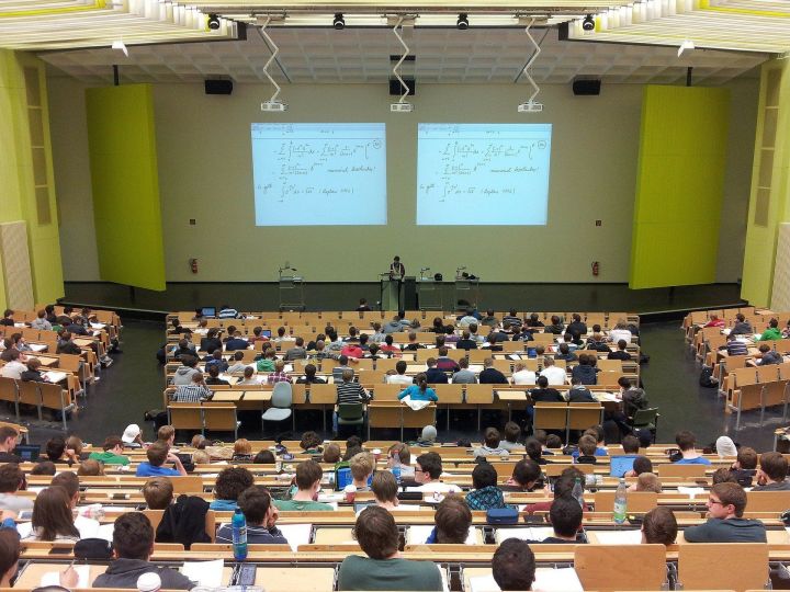 Минобрнауки РФ подвело итоги распределения бюджетных мест вузам и научным организациям на 2023-2024 учебный год