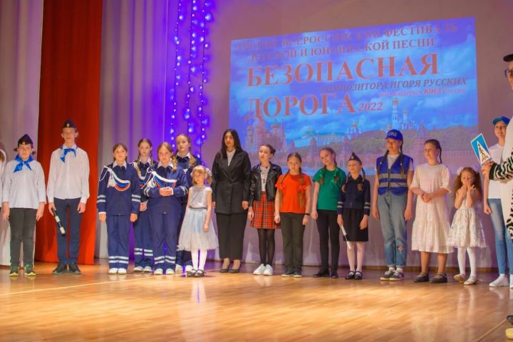 Ученица 5 класса Дымтамакской школы&nbsp;Диляра Зайдуллина приняла участие на Гала-концерте
