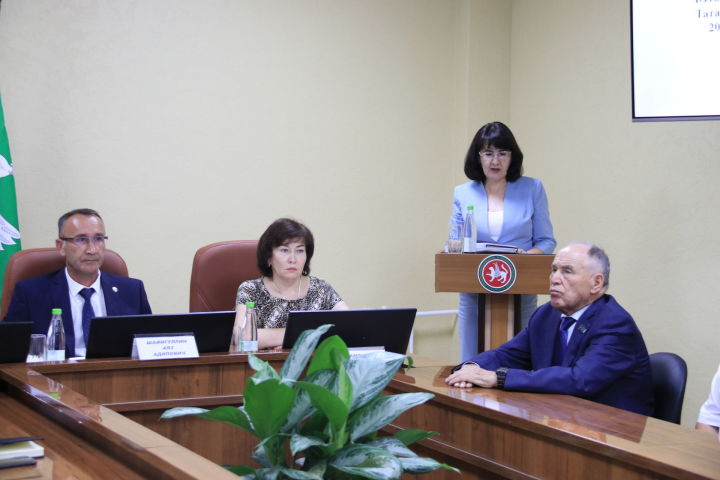 Депутаты приняли изменения и дополнения в бюджет района