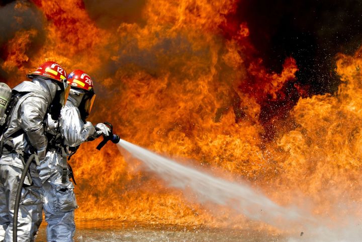 Пенсионерка в Челнах надышалась угарным газом из-за пожара