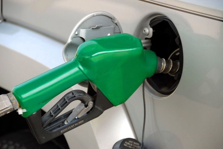 В Татарстане впервые с начала лета выросли цены на бензин