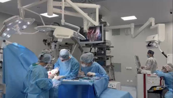 В Татарстане впервые провели уникальную операцию и спасли новорожденного от водянки мозга