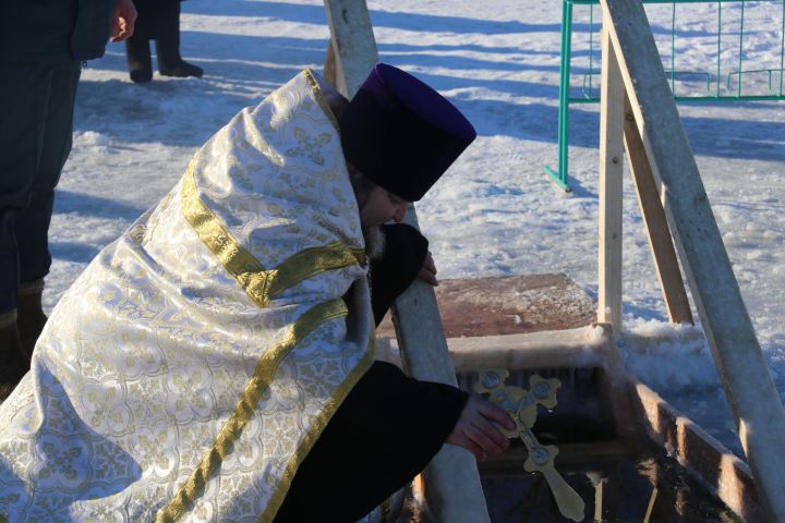 Православные ютазинцы окунулись в ледяную воду