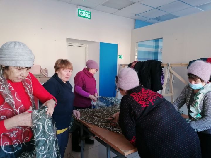 Совет ветеранов Ютазинского района начал работу по изготовлению маскировочных сетей