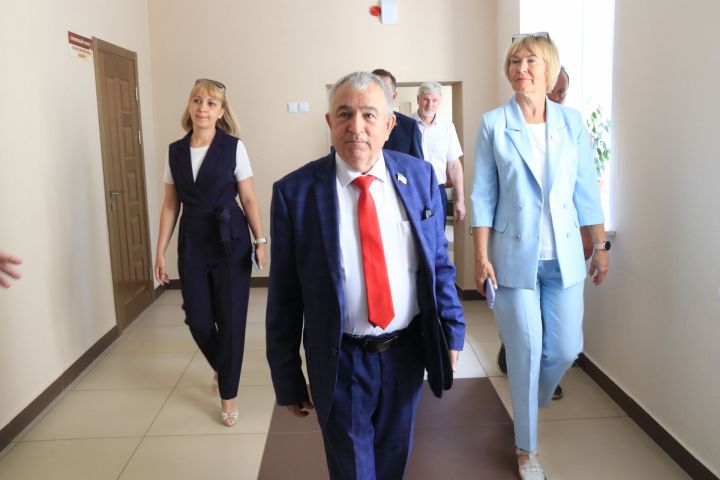 Члены Комитетов Госсовета РТ с рабочим визитом посетили Ютазинский район