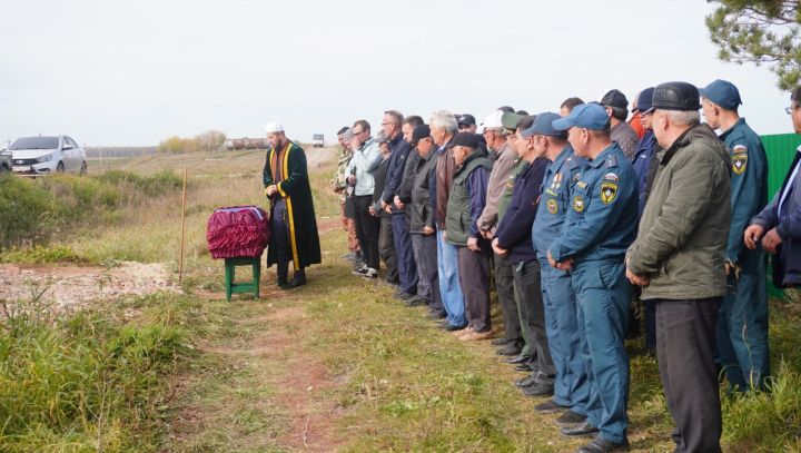 Жители района попрощались со СВОим парнем