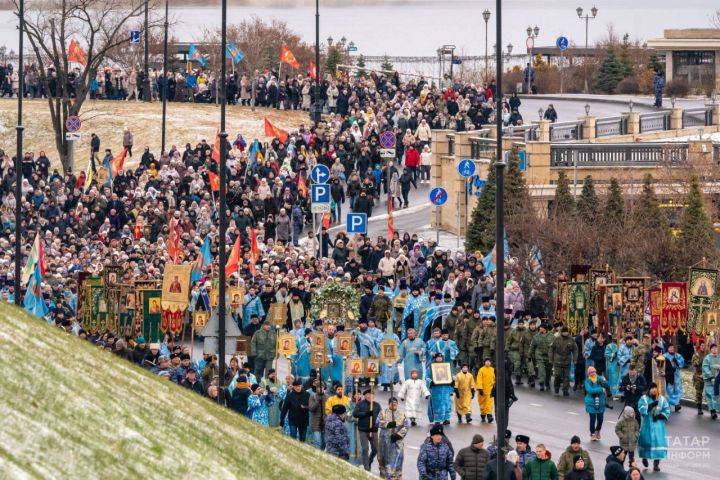 Крестный ход с Казанской иконой Божией Матери прошел в столице Татарстана