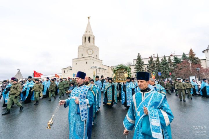 Крестный ход с Казанской иконой Божией Матери прошел в столице Татарстана