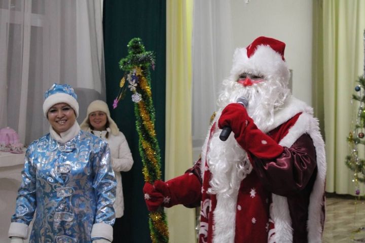 В центре детского творчества прошёл грандиозный спектакль, вдохновлённый советским мультфильмом «Снегурята»