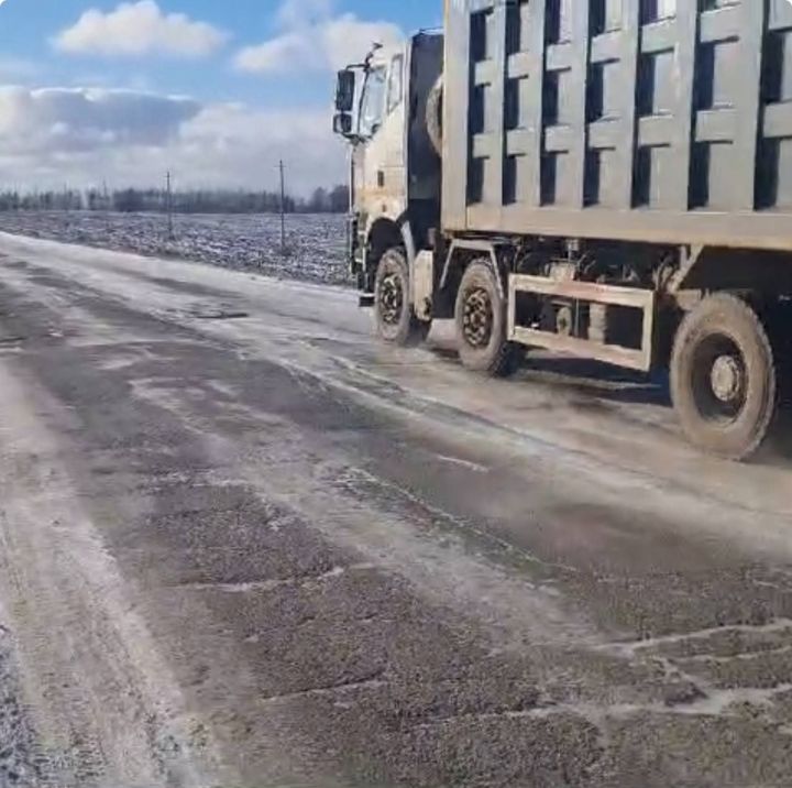 Как большегрузы разрушают дороги и угрожают безопасности