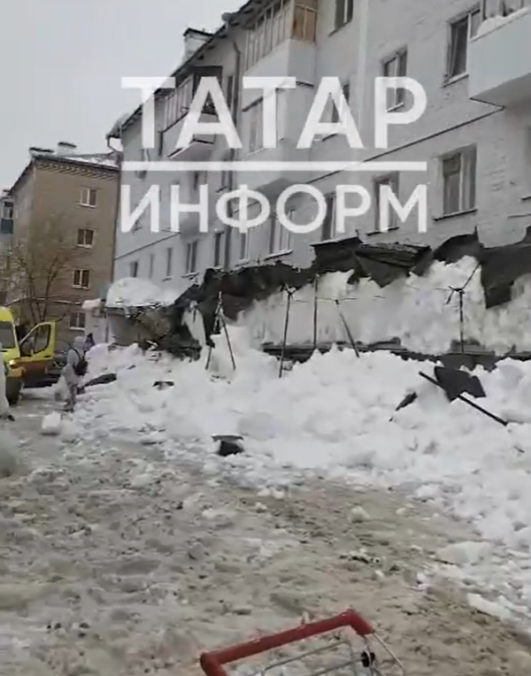 В Дербышках после обрушения козырька магазина возбудили уголовное дело
