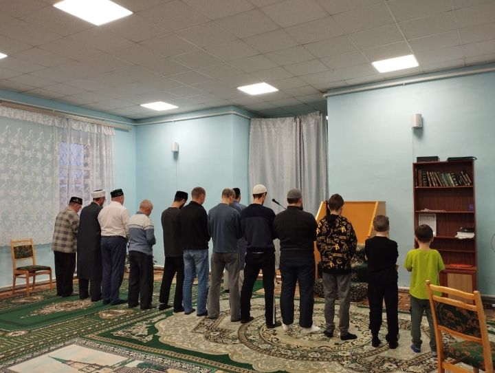 На третий день Священного месяца Рамадан в Ютазинской мечети «Фатх» прошел ифтар