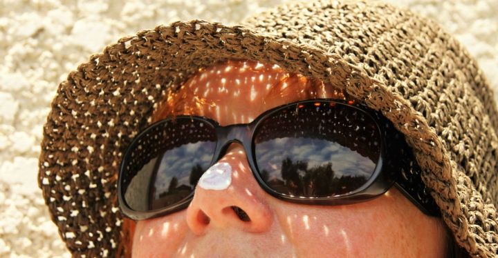 Опасно ли весеннее солнце и как защищать кожу?