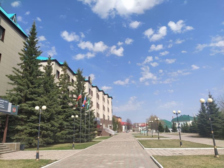 Сегодня днем погода в Уруссу будет с переменчивой облачностью, без осадков