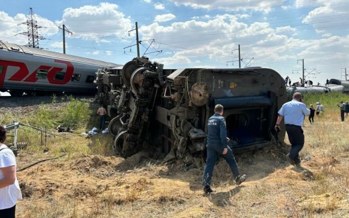 Водитель «Камаза», врезавшегося в поезд под Волгоградом, скончался