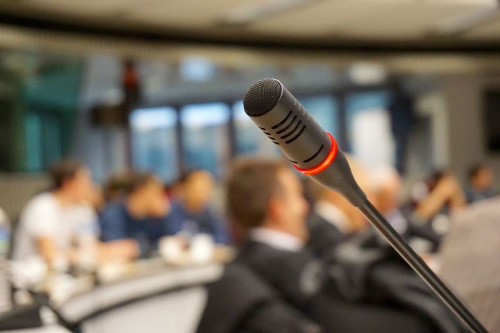 Руководитель Госкомитета по туризму выступит в прямом эфире