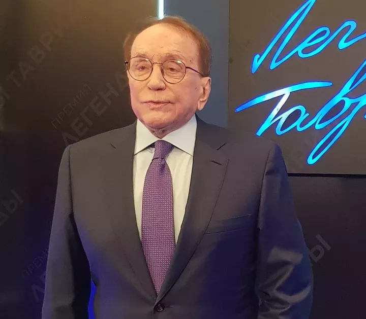 «Планета КВН» погружена в траур: у здания скорбят