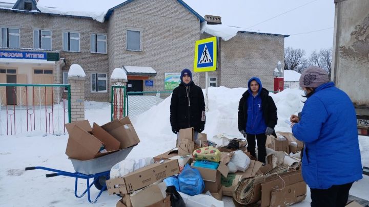 Малоуруссинская  школа участвует в акции «Сдай макулатуру — спаси дерево»