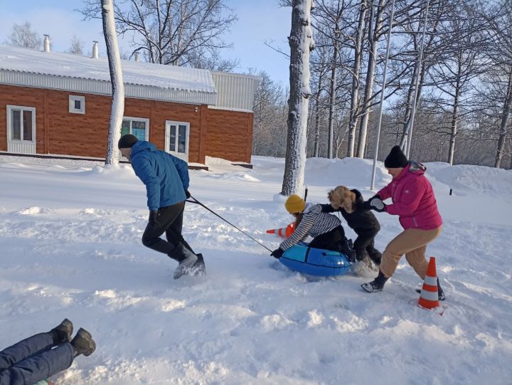 Сегодня в «Дубравушке» состоялось яркое мероприятие «Зимние забавы»