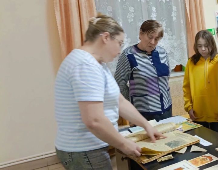 Архив бүлеге район авыллары буенча  күргәзмәләр оештырып йөри
