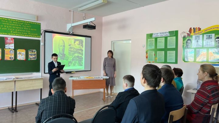17 нче февраль көнне Кече Урыссу мәктәбендә  «Ватанга хезмәт итү-һәркемнең изге бурычы» исеме астында Парламент дәресе үтте