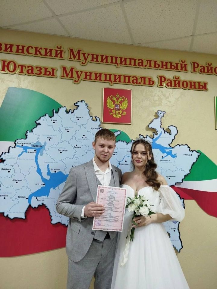 Урыссудан Катковлар гаиләсе «Безнең геройларга» чарасына кушылды