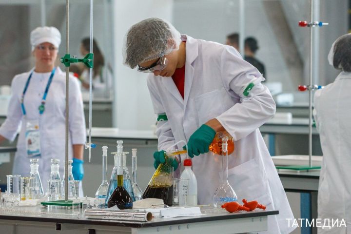 В 2024 году зарплата научных сотрудников в Татарстане достигла 94 000 рублей