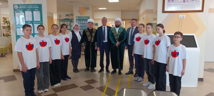 Уруссинскую гимназию посетил муфтий Камиль хазрат
