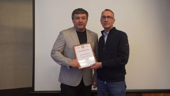 Сход в Апсалямовском комбинате: встреча с руководством района