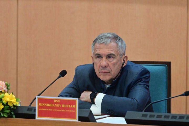 Минниханов: Татарстан намерен увеличить экспорт машин, вертолетов и судов во Вьетнам