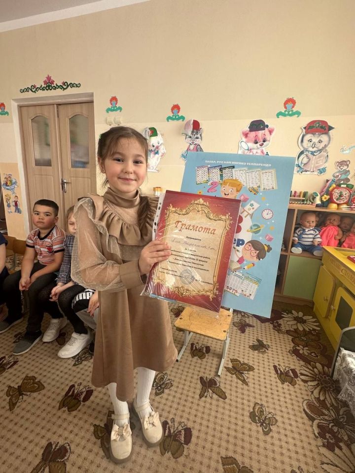 Самую юную победительницу поздравили лично