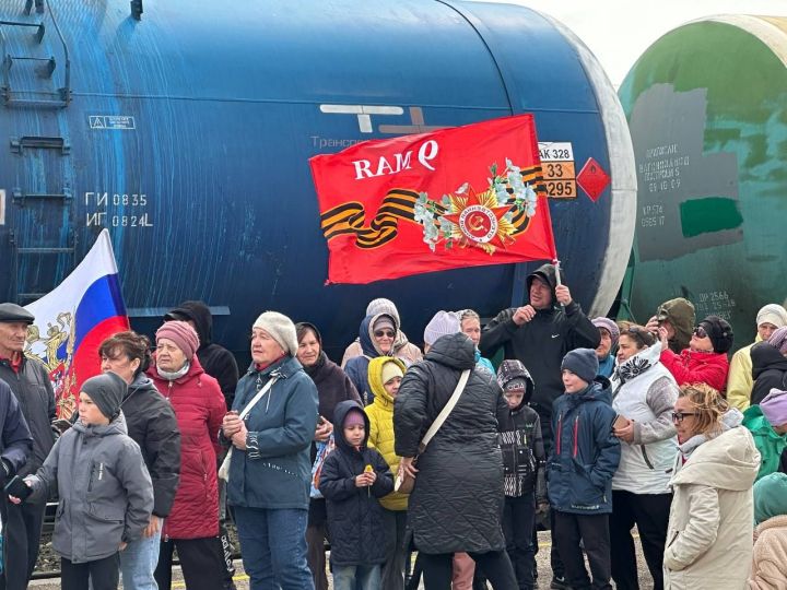 Уруссу встретил «Поезд Победы»