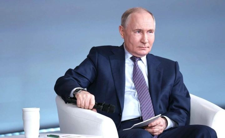 Владимир Путин подчеркнул значение песен о войне для сохранения памяти о Победе