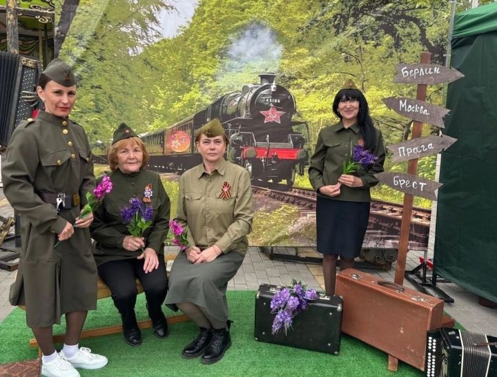 В Доме культуры открылась фотозона «Память военных лет» в честь Дня Победы