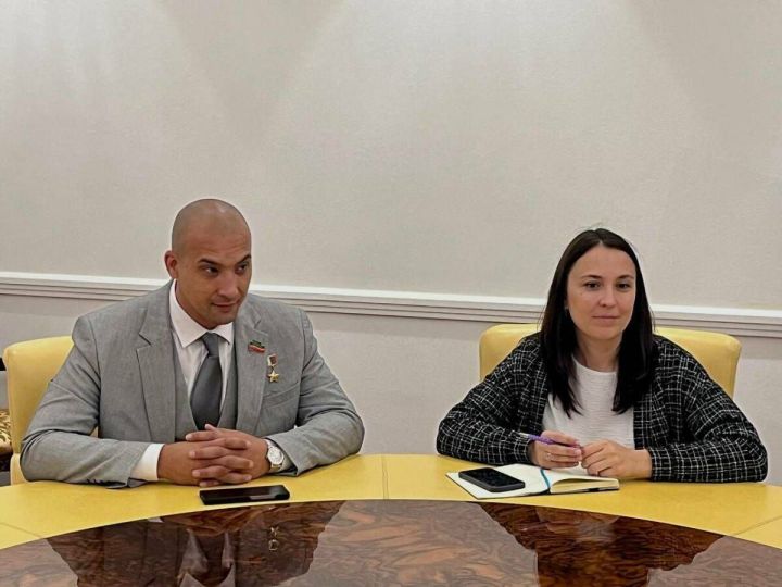 Герой России Расим Баксиков стажируется в Министерстве культуры Татарстана