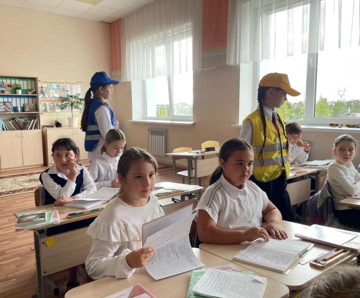 Безопасные маршруты: акция юных инспекторов в Ютазинском районе