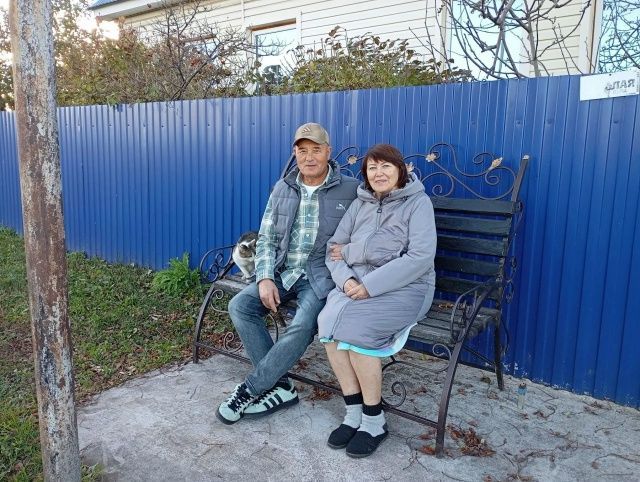 В Дым-Тамаке поздравили ветерана педагогического труда