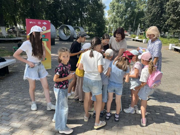 Учат безопасности весело: библиотекари провели игровой марафон по ПДД