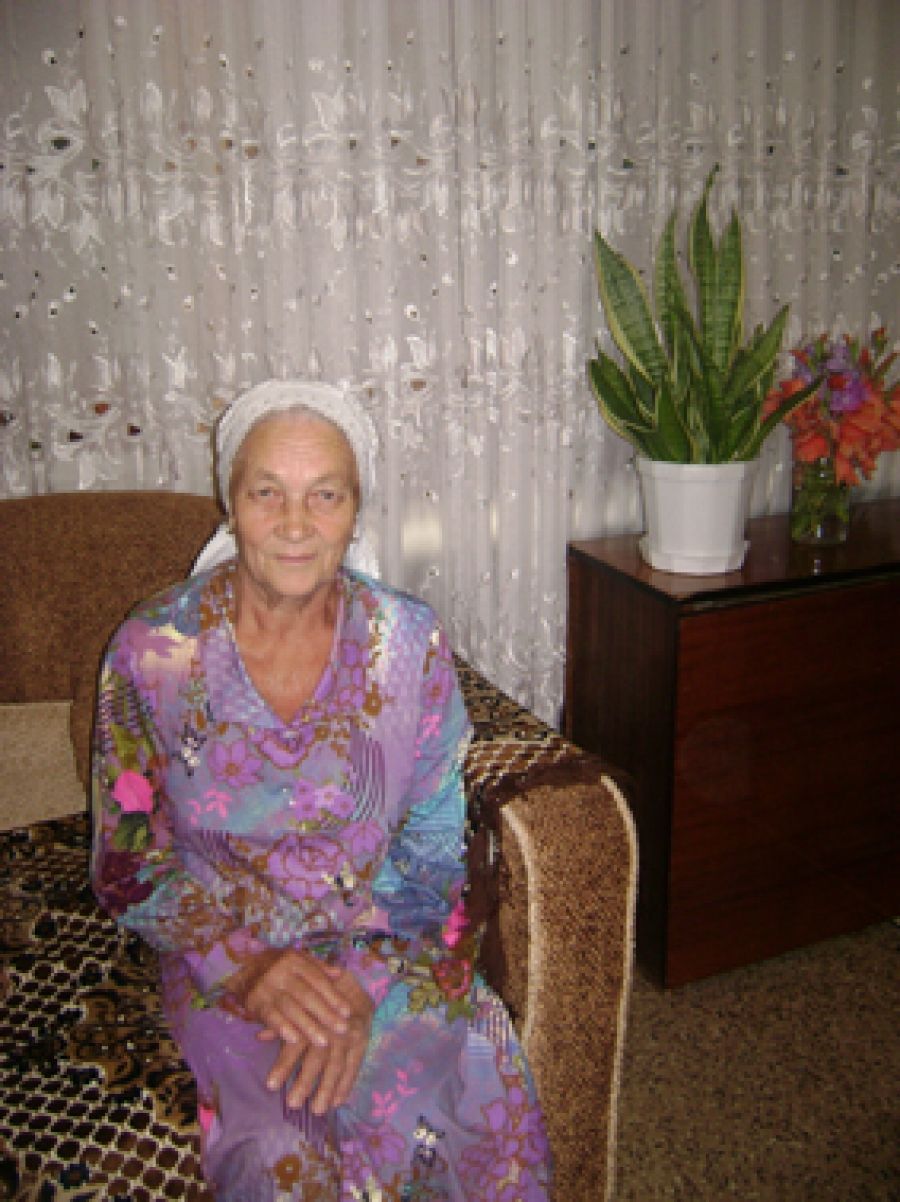 Дорогая и любимая мама, абика Лиза Ахсановна Гарайшина, проживающая в селе Байларово, 21 августа отмечает юбилей – 70 лет, с чем мы ее и поздравляем. 