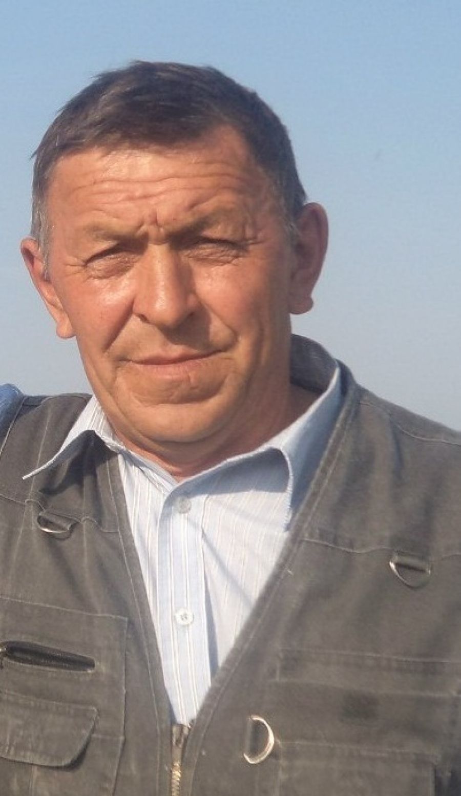 Поздравляем  с 60-летним юбилеем дорого и любимого Расиха Хайдарова, проживающего в п. Подгорный. 