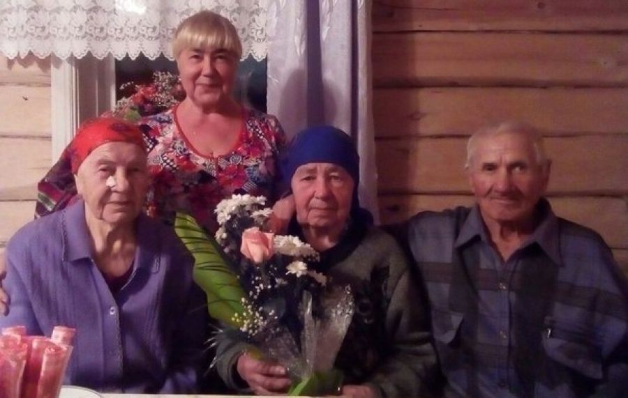 Совместной жизни проживающих в Байларово Фатхулле Шайхайдаровичу и Раиме Касимовне Гареевых исполнилось 55 лет!
