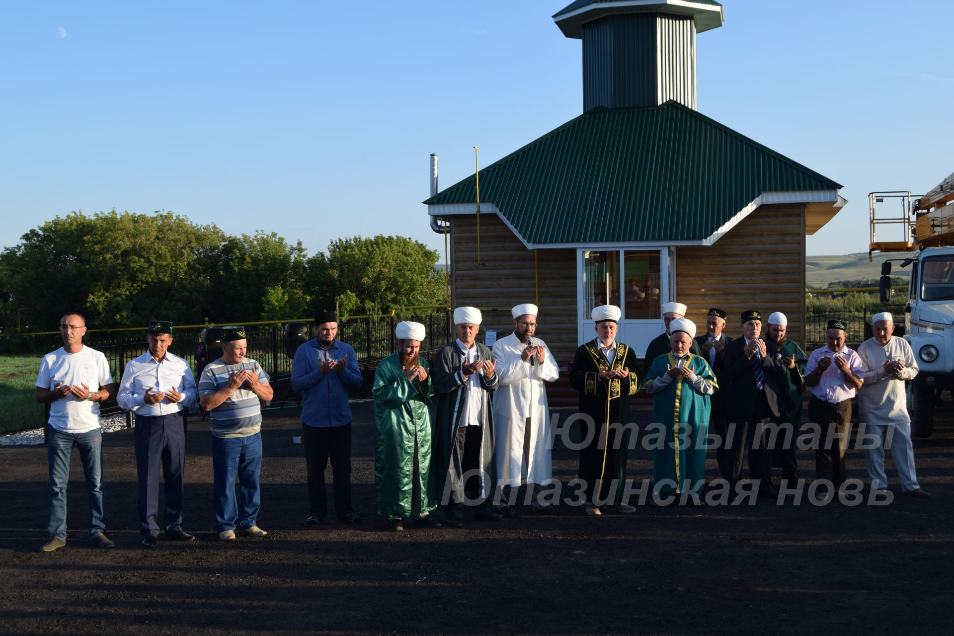 Над Акбашем засиял свой полумесяц