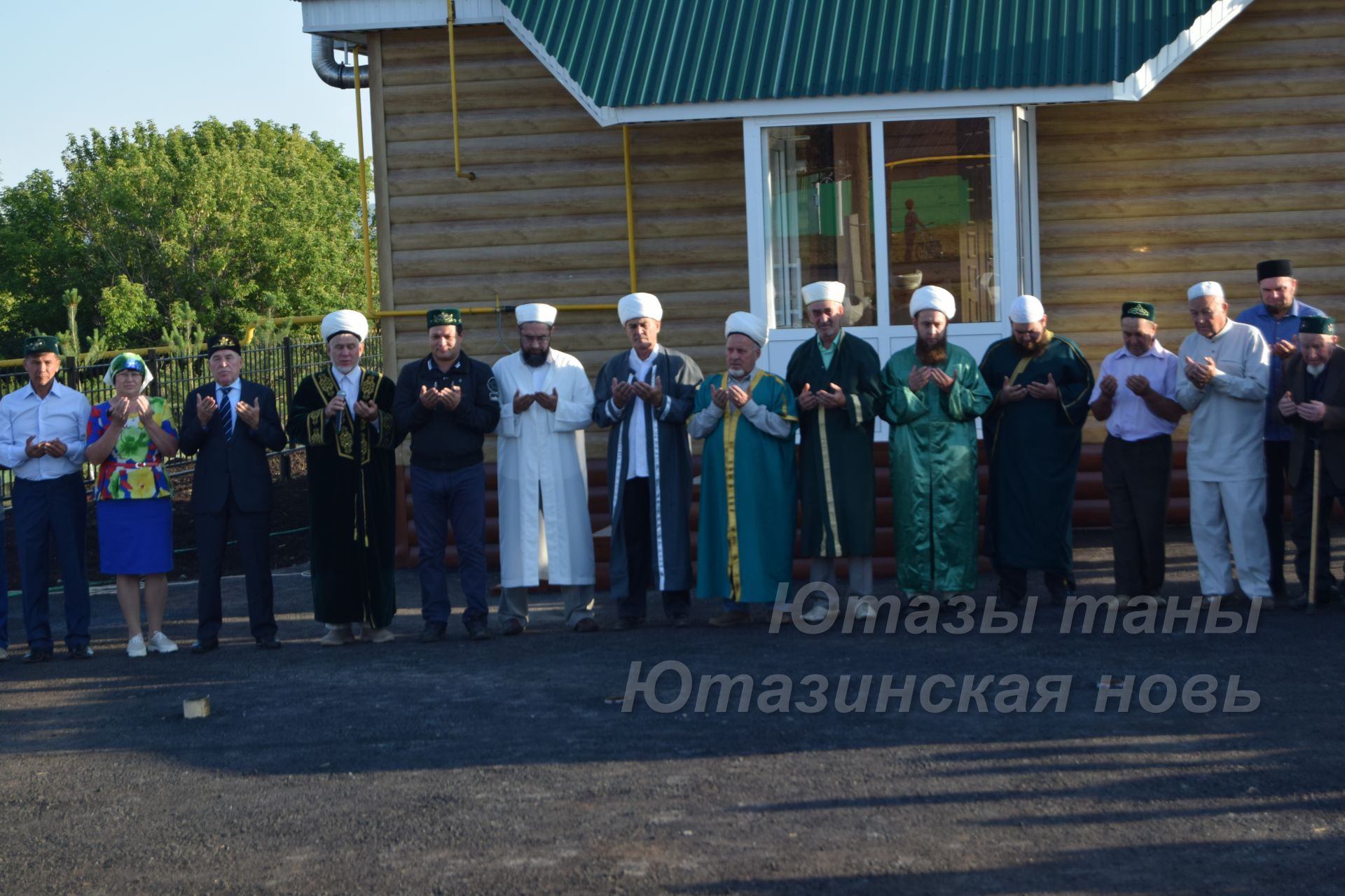 Над Акбашем засиял свой полумесяц