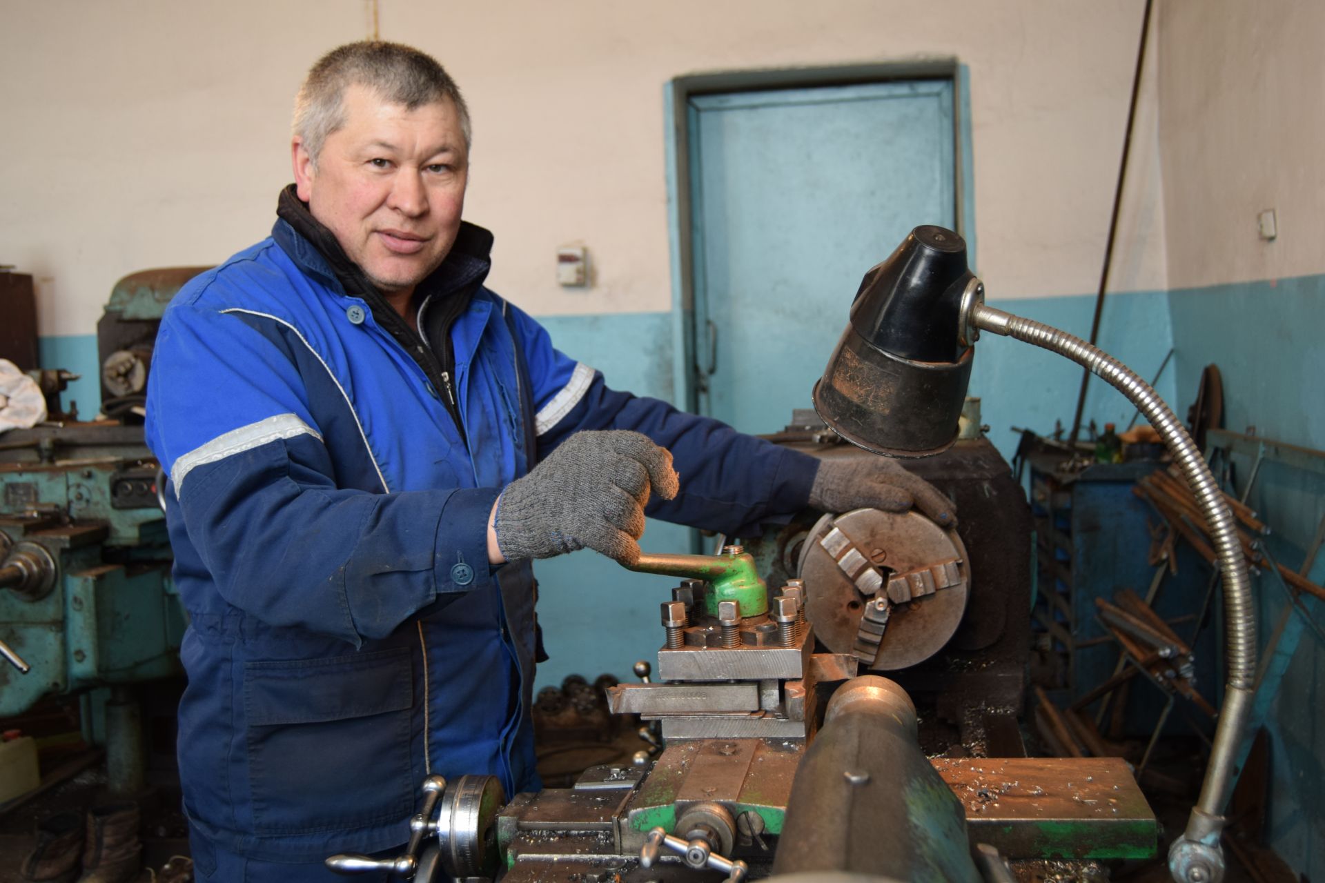 Токарь вакансии. Токарь. Токарь универсал. Токарь автоматчик. Подарок токарю.