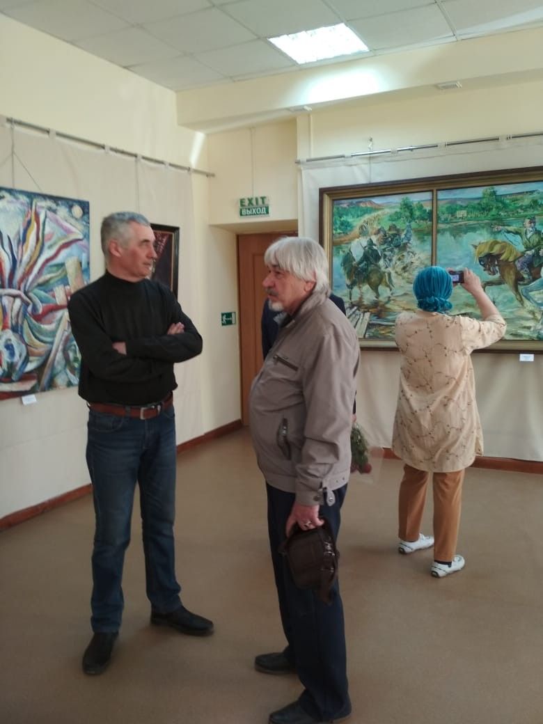 Сегодня в г. Октябрьский открылась выставка художников посвященная 100 летию Башкортостана