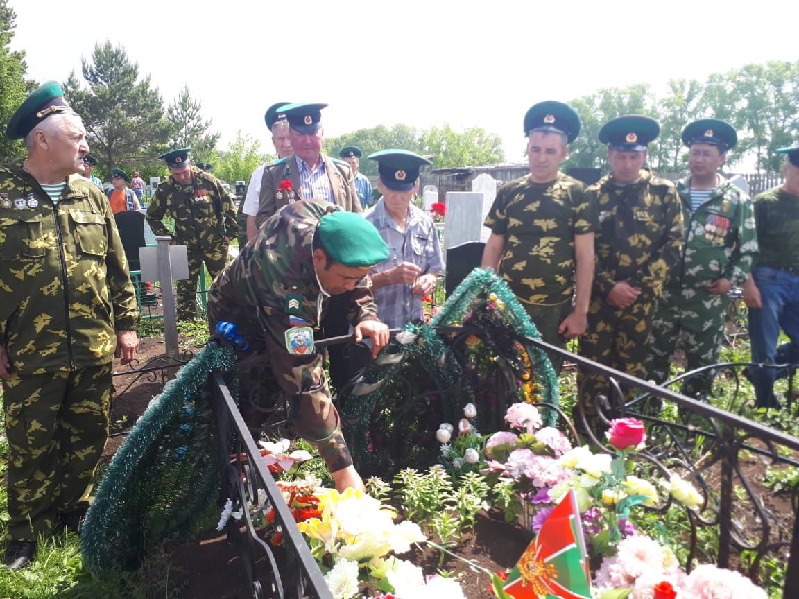 «Зеленые береты» празднуют День пограничных войск
