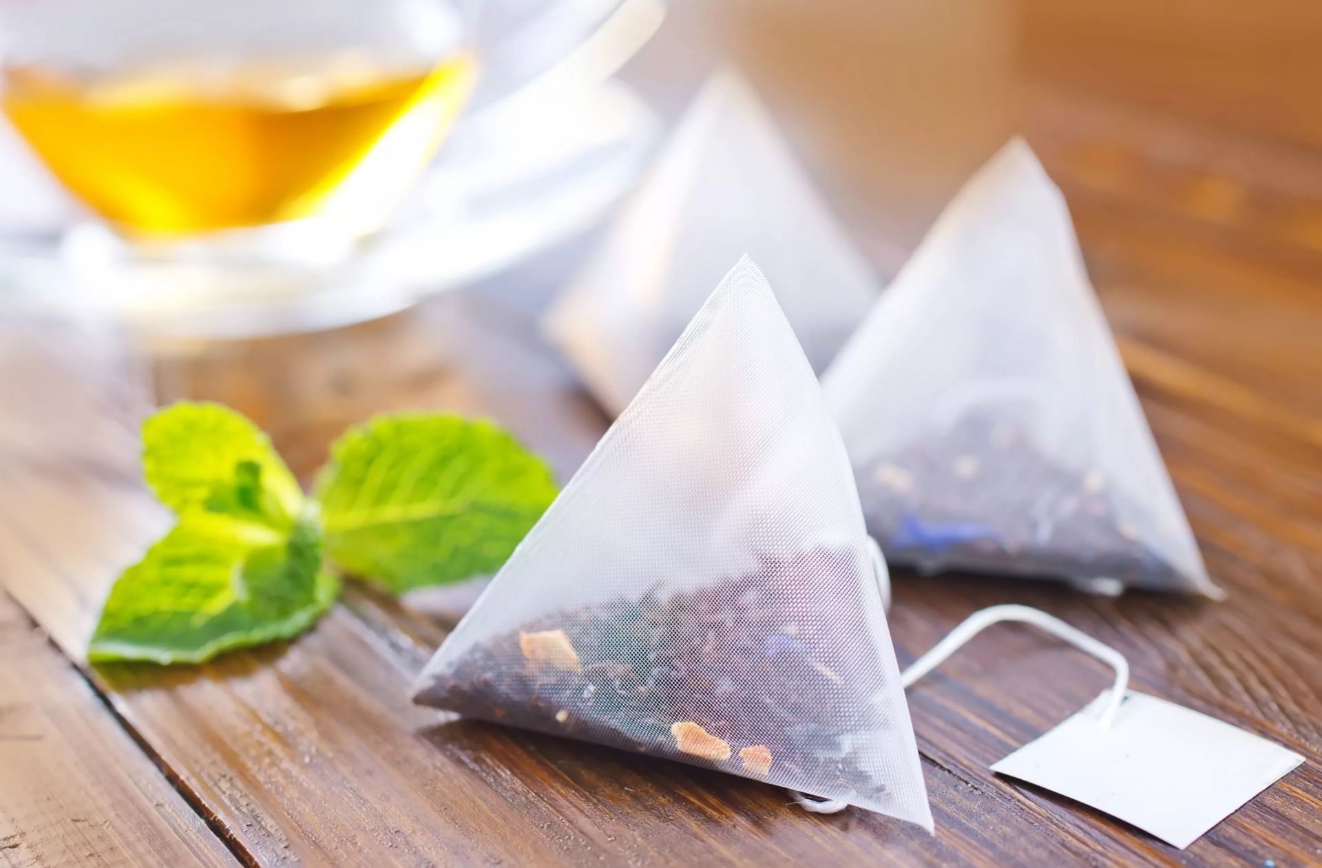 Tea bag. Чайный пакетик. Чай пакетированный. Чай в полиэтиленовых пакетах. Чай в пакетиках пластик.