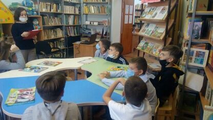 В Центральной детской библиотеке для детей школы-интернат был проведен мастер-класс "От сердца к сердцу»