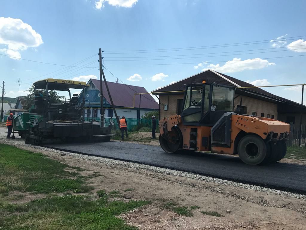 В селе Абсалямово завершился ремонт дороги